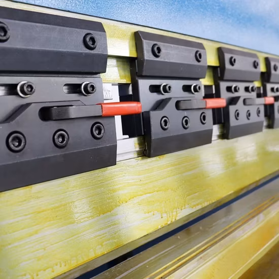 Листогибочный пресс с ЧПУ Delem System 300t6000 мм с автоматическим управлением для гибки листового металла